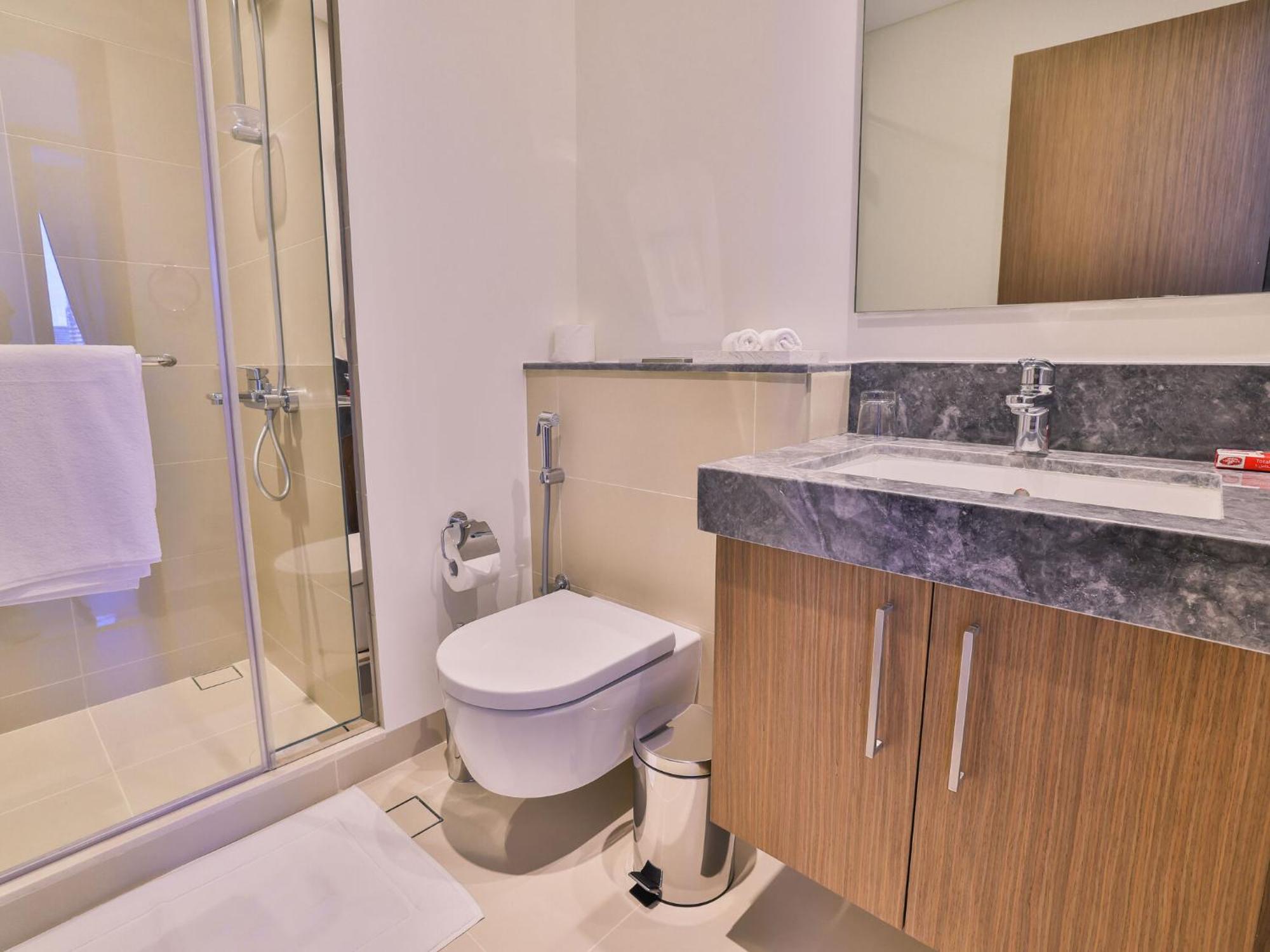 Luxurious Apartments Dubai Marina Views Pool Gym By Sojo Stay Exterior foto